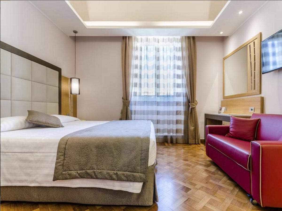 Hotel Giolli Nazionale Rzym Zewnętrze zdjęcie